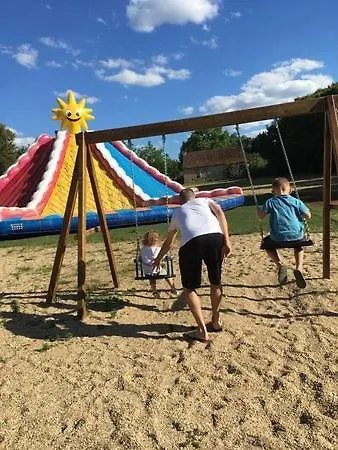 Camping Les Cigales *** - Maeva Camping Rocamadour